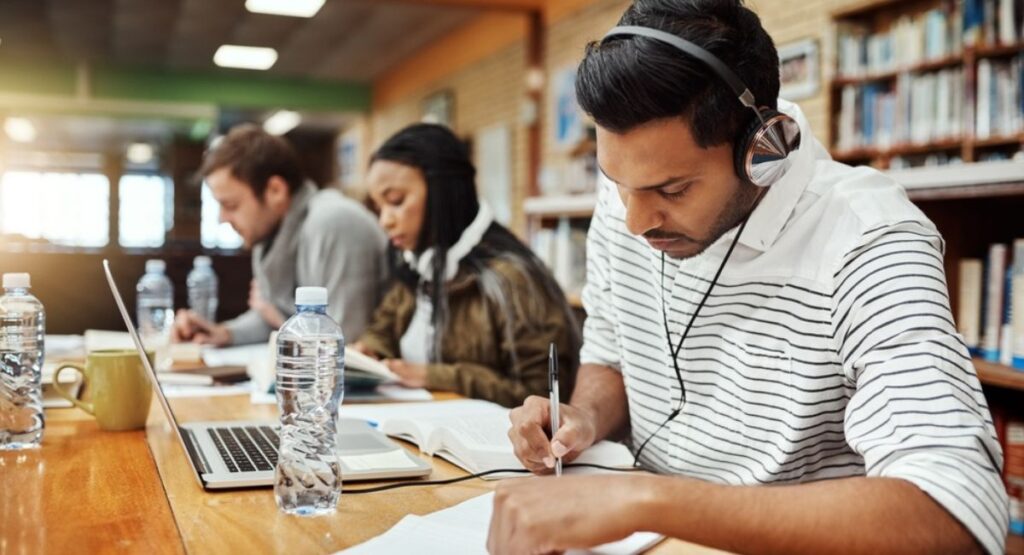Carreras en el Sena / Shutterstock
