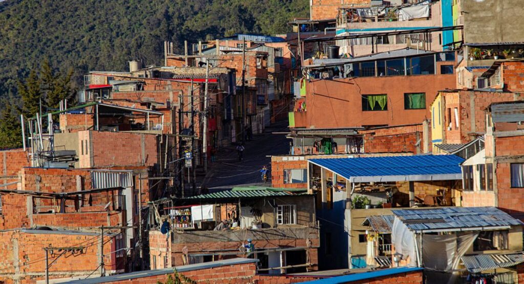 Barrio vulnerable en Bogotá / Getty