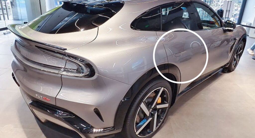 Carro con manijas retráctiles / Getty