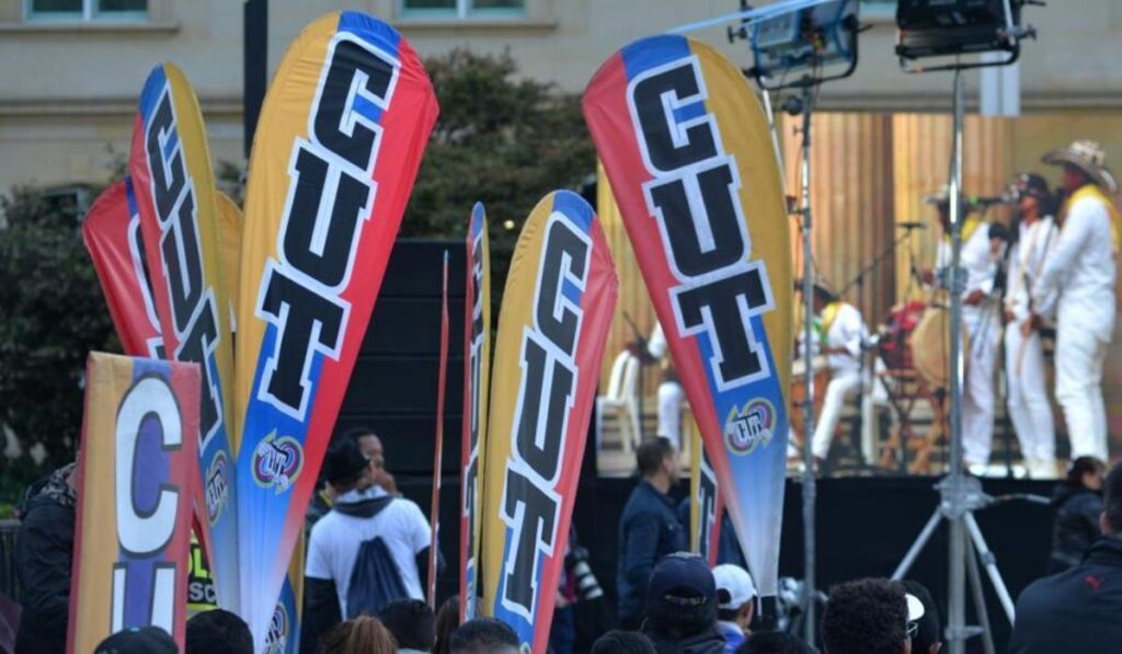 Sindicatos de Colombia proponen cuestionario para la consulta popular de Gustavo Petro