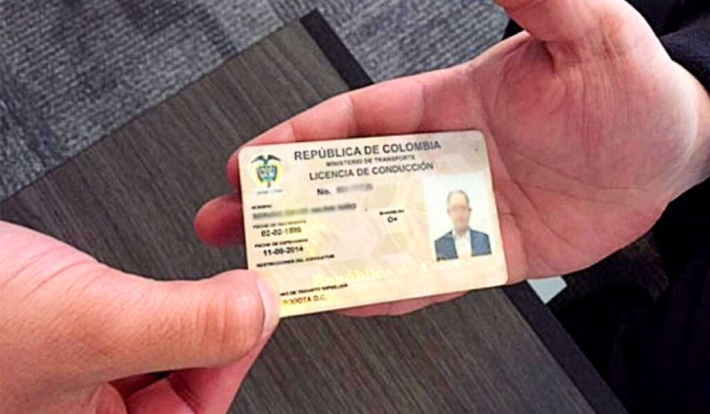 Licencia de conducción de Colombia.