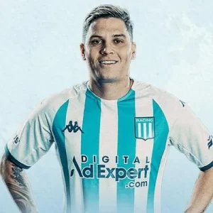 [Video] ‘Juanfer’ Quintero, nuevo “ángel de la guarda” de Racing Club; así lo presentaron