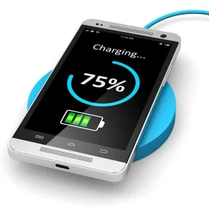 Celulares que tienen carga inalámbrica y sirven como cargadores de otros ‘smartphones’