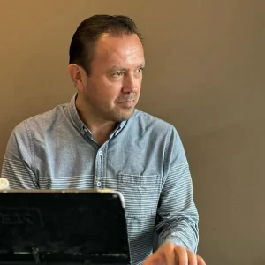 La enseñanza musical y la conexión con los procesos neuronales