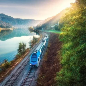 Cuál es el viaje en tren más largo del mundo: se gasta casi un mes y pasa por 13 países