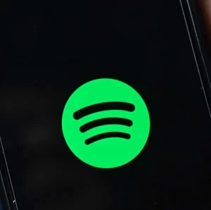 Cómo tener tu propio DJ con IA en Spotify; así se puede activar, pero con una condición