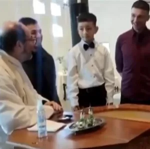 Niño lanzó inocente respuesta en su bautizo y cura no aguantó la risa: “Quiero ser Messi”