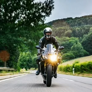 ¿Cuáles son las mejores motos para viajar por Colombia? Cilindraje que deben tener