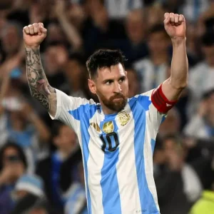 [Video] Messi anotó triplete en paliza histórica de Argentina: la ‘Scaloneta’, desatada