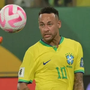 Por qué Neymar no juega con Brasil en las Eliminatorias sudamericanas para el Mundial 2026