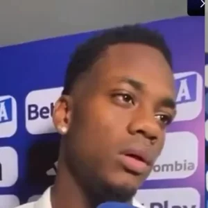 “Por qué no eres técnico”: Durán y Ríos, furiosos con la prensa por derrota contra Ecuador