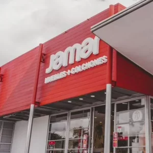 Famosa empresa de muebles abrió vacantes en varias ciudades y ofrece llamativos beneficios