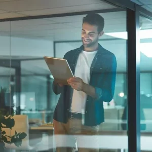 Las carreras que tendrán mejores sueldos en 2025: la tecnología comanda fuertemente