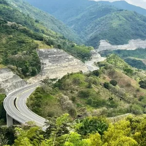 Paisas tendrán vía de 13.000 metros que los conectará con 2 departamentos en menos tiempo