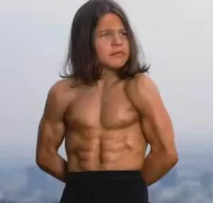 El niño “más fuerte del mundo” rompe el silencio y reveló dura verdad: “Nunca lo olvidaré”