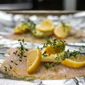 ¿Es malo cocinar pescado en papel de aluminio? Verdad de mito para esta Semana Santa 2025