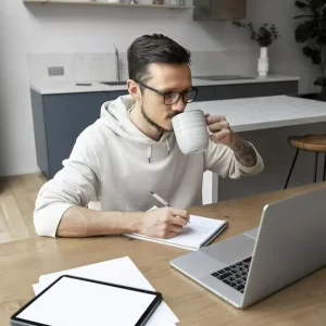 Reconocidas empresas abrieron vacantes para teletrabajar: dan entre 3 y 5 millones de pesos