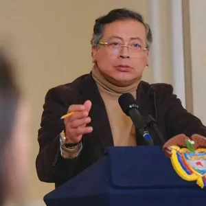 Petro, en problemas por nueva denuncia en su contra luego del ‘secreto’ que divulgó Leyva