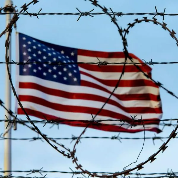 “No te arriesgues”: Embajada de EE. UU. alertó a colombianos sobre expulsiones inmediatas