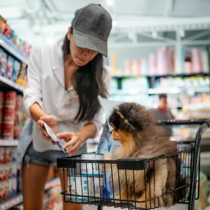 ¿Permiten entrar mascotas a Éxito, Easy y más supermercados en Colombia? Experto responde