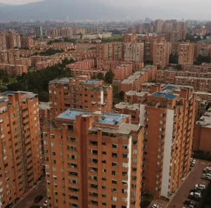 Avisan a personas que vivan en edificios por nuevo y obligatorio documento que deben sacar