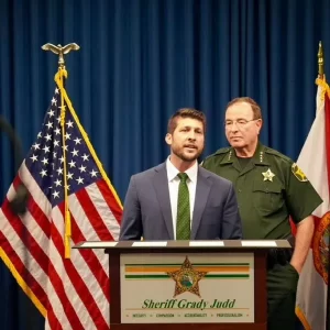 “Felices de ayudar”: fiscal de EE. UU. pide a ciudadanos denunciar a sus ex indocumentados