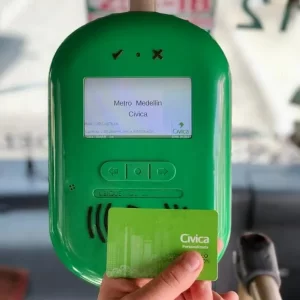 Tarjeta Cívica del metro de Medellín sirve para pagar pasaje hacia otros municipios