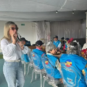 Lotería de Cundinamarca llegó a Santander y entregó premios a sus loteros