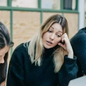 Mujer discapacitada demandó a empresa, luego de cobrar sueldo por décadas sin trabajar