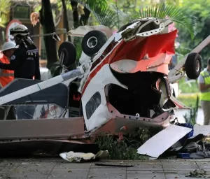 Identifican a la pareja de esposos que iba en la avioneta que cayó en Parque Estadio (Medellín)
