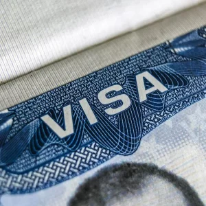 Alertan a viajeros que iban a Estados Unidos: habrá cambio con visas, dependiendo de su edad