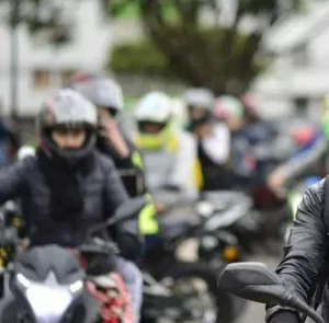A motos en Colombia no les aplicarán estos cambios en 2025: ya se hizo oficial la decisión