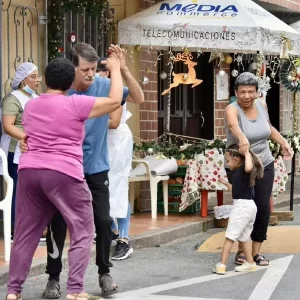 Barrio de Colombia en el que la Navidad se celebra en agosto; es un “Dicembrito”