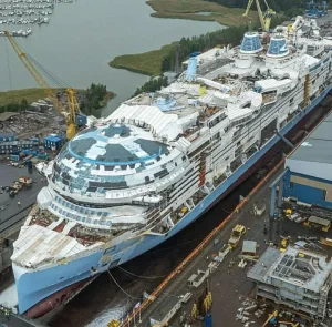 Cinco veces el Titanic: crucero más grande del mundo está listo y se estrenará muy pronto