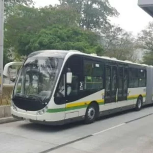 Metro de Medellín lanzó anuncio luego de disturbios por bus que arrolló a habitante de calle