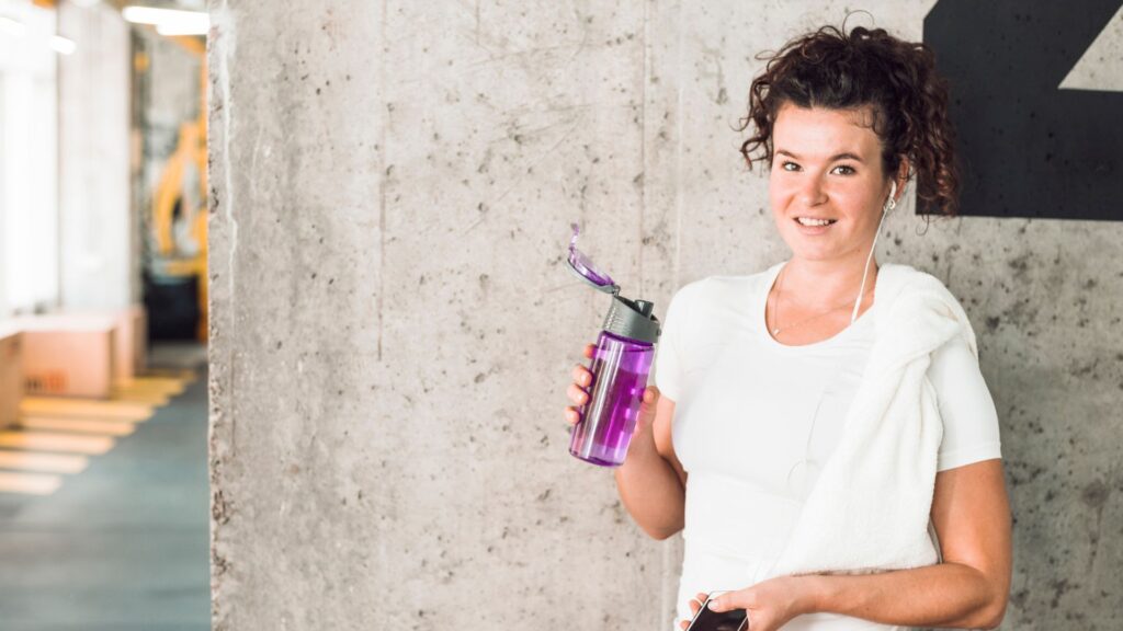 Deportista con bebida / Freepik