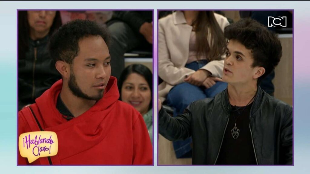 Andrés Leal (der.), exconcursante de 'Yo me llamo' que estuvo en 'Hablando claro'. Captura de pantalla 'Hablando claro'