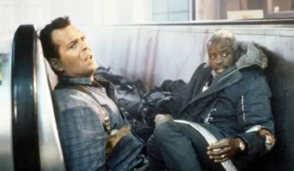 BruceWillis y  Art Evans en 'Duro de matar 2'..