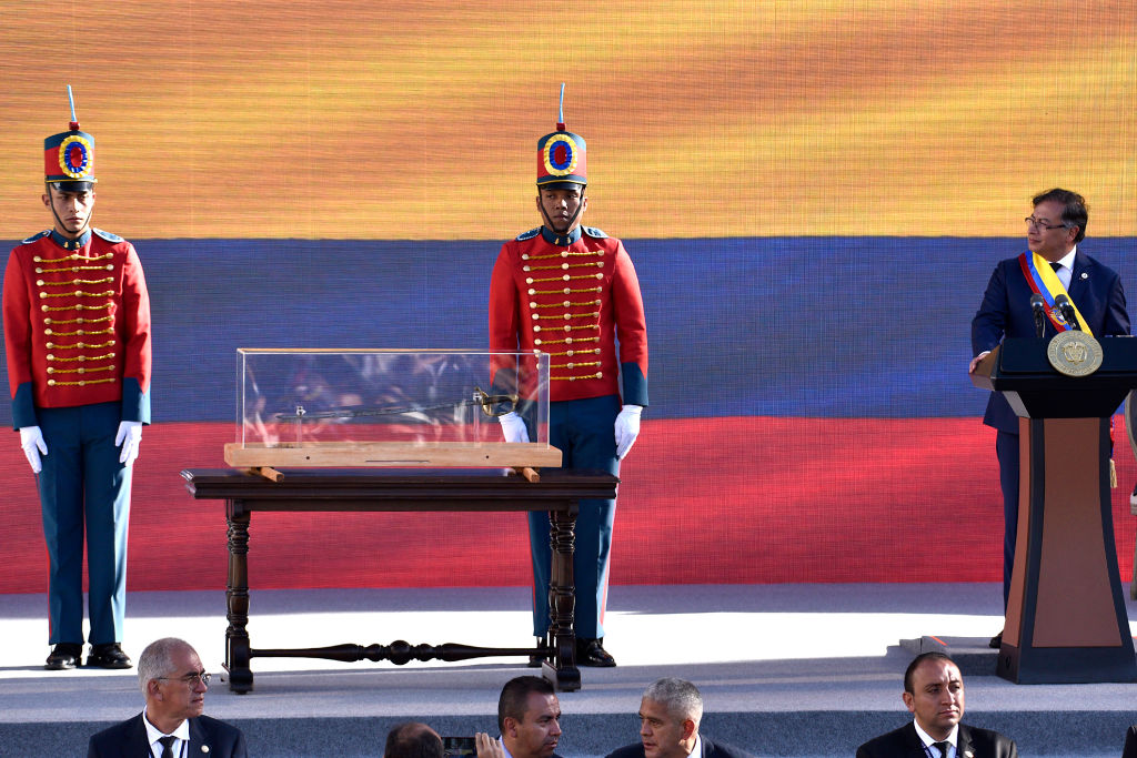 Espada de Bolívar en posesión del presidente Petro
