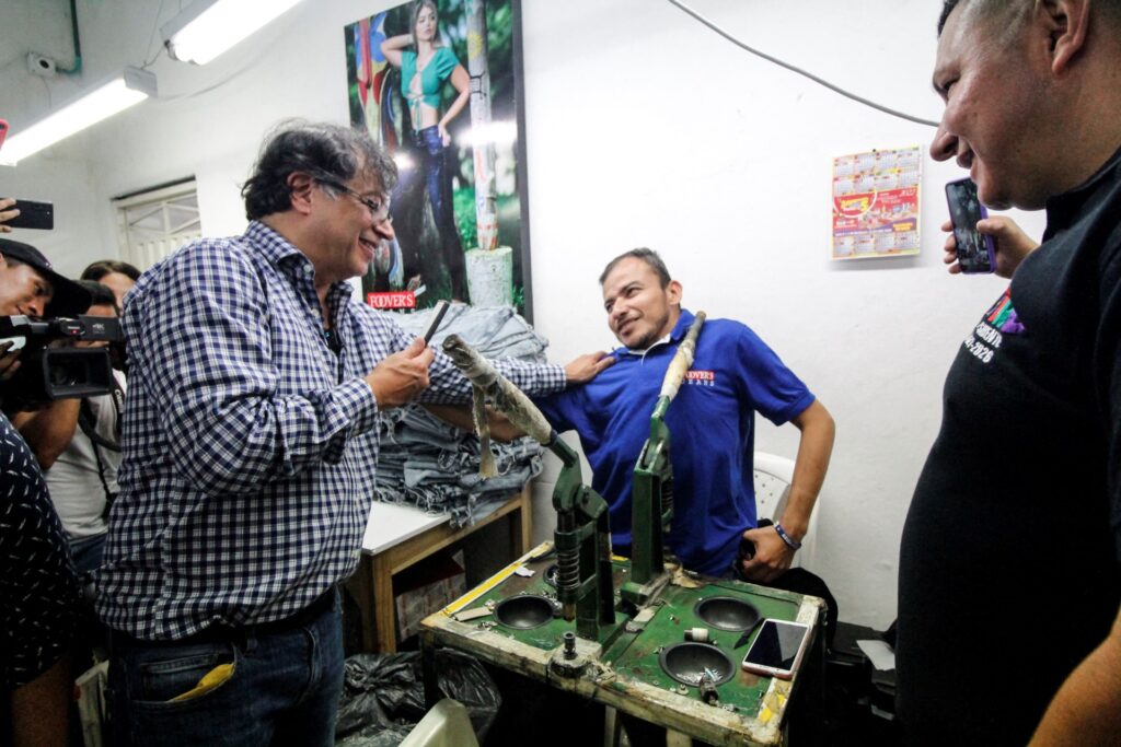 Gustavo Petro en campaña presidencial de 2022