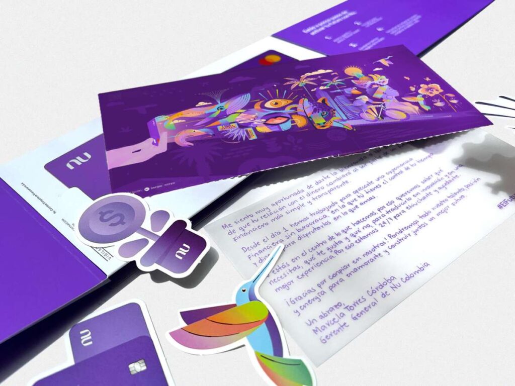 Rediseño de Nubank con kit de bienvenida para nuevos clientes en Colombia / Cortesía