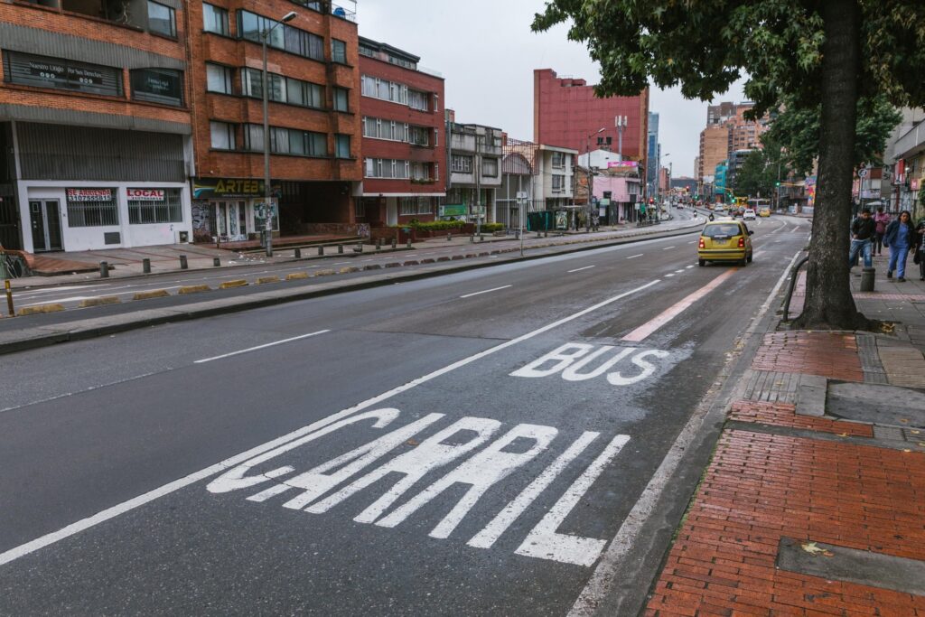 Taxistas podrán recoger y dejar pasajeros, pero sin demorarse